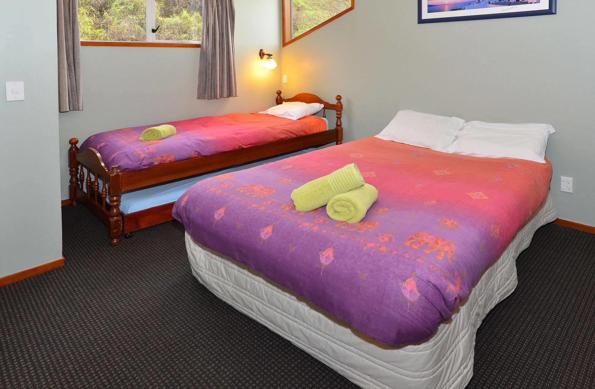 Leith Valley Holiday Park And Motels Dunedin Exterior foto